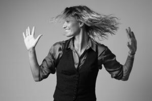 la dernière date solo de l'année pour Fleur au bureau. 