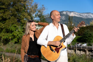 FLUTTERBYE duo Guitare/voix : pop rock et chansons française